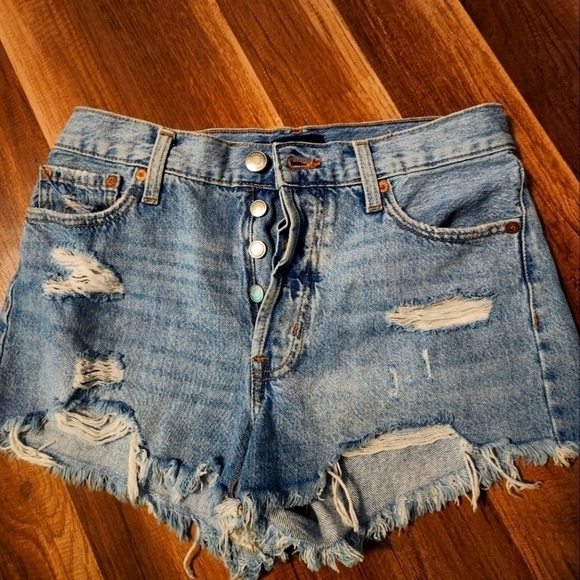 Aeropostale Boyfriend Distressed Shorts size 2 - Picture 1 of 4